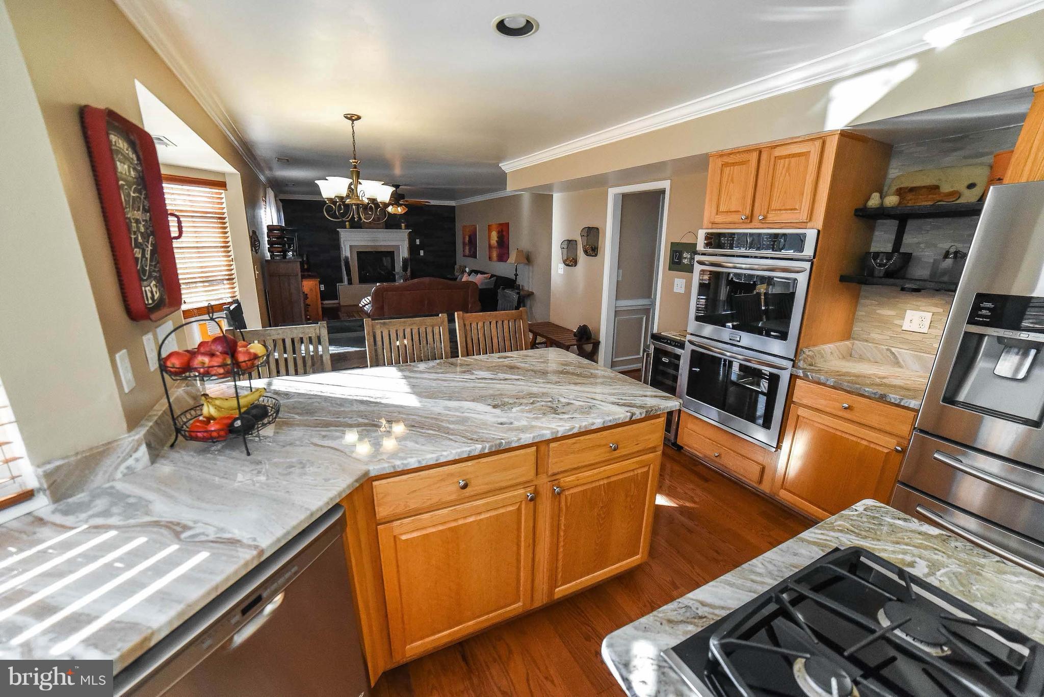 HUNTING QUARTERS - Residential