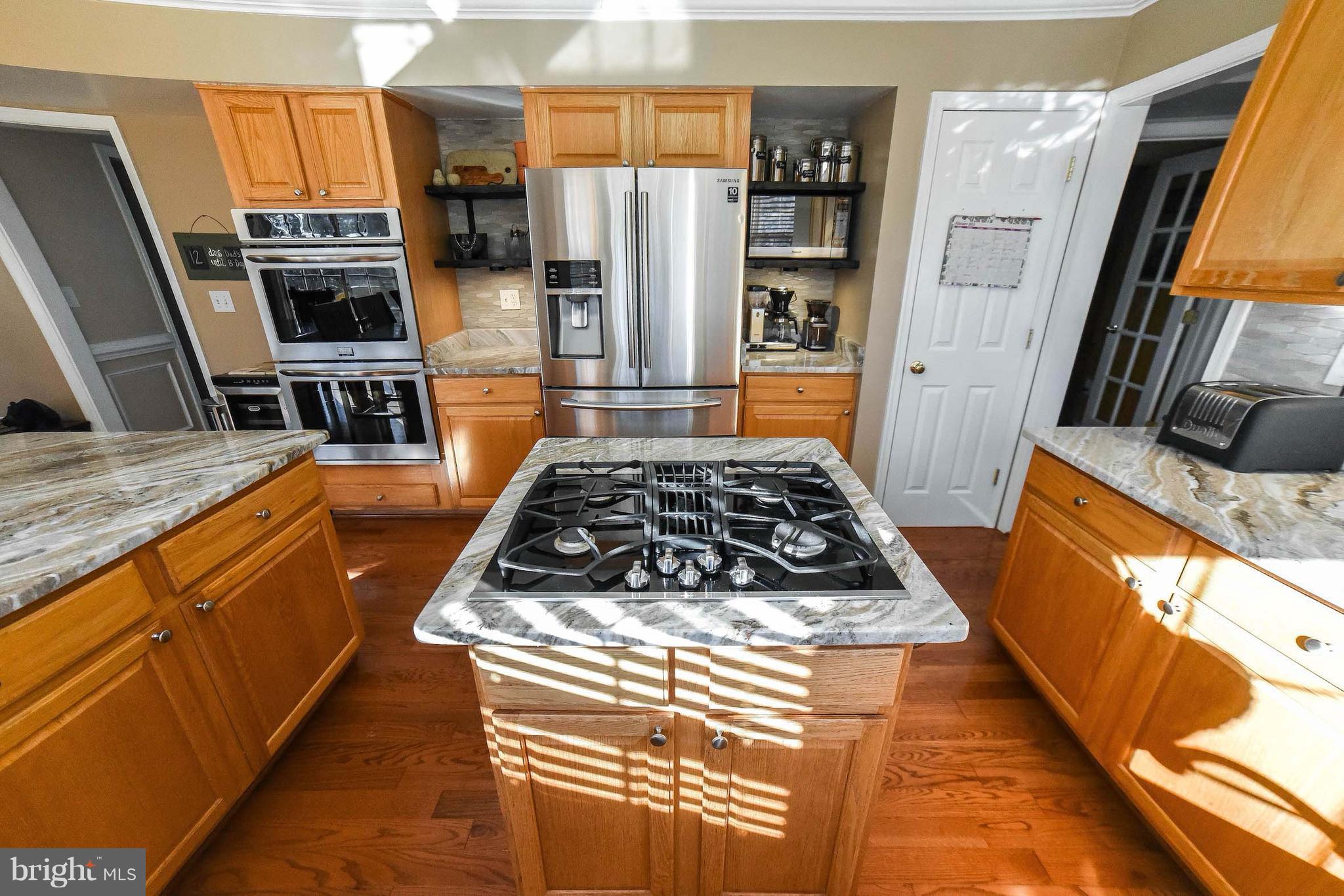 HUNTING QUARTERS - Residential