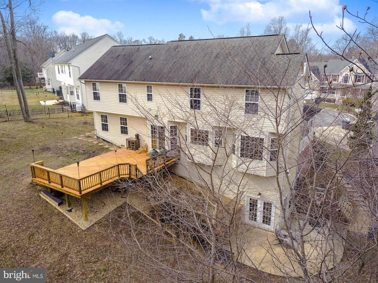 HUNTING QUARTERS - Residential