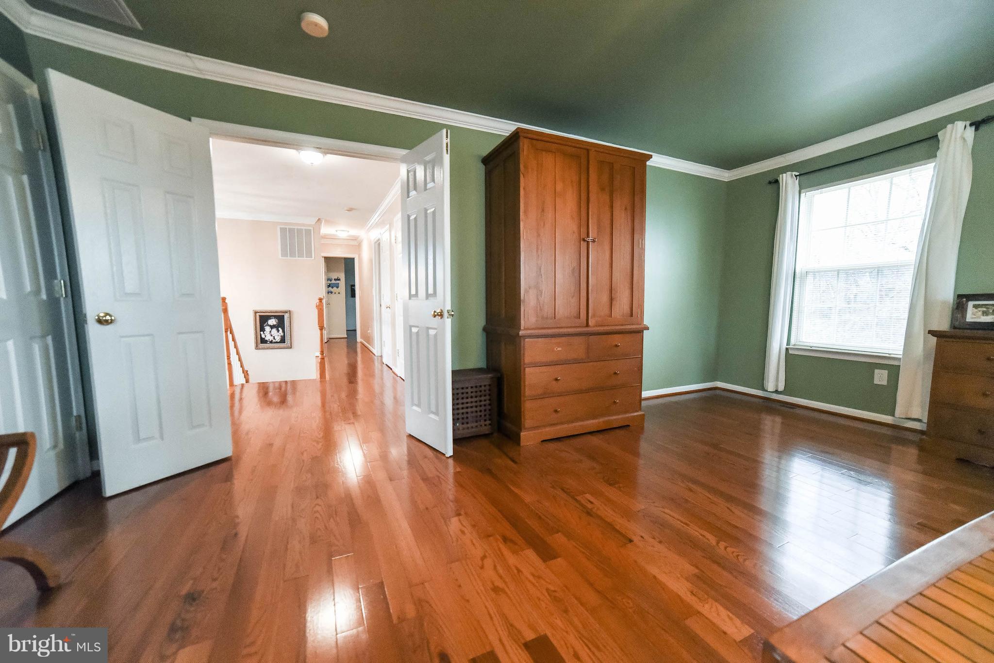 HUNTING QUARTERS - Residential