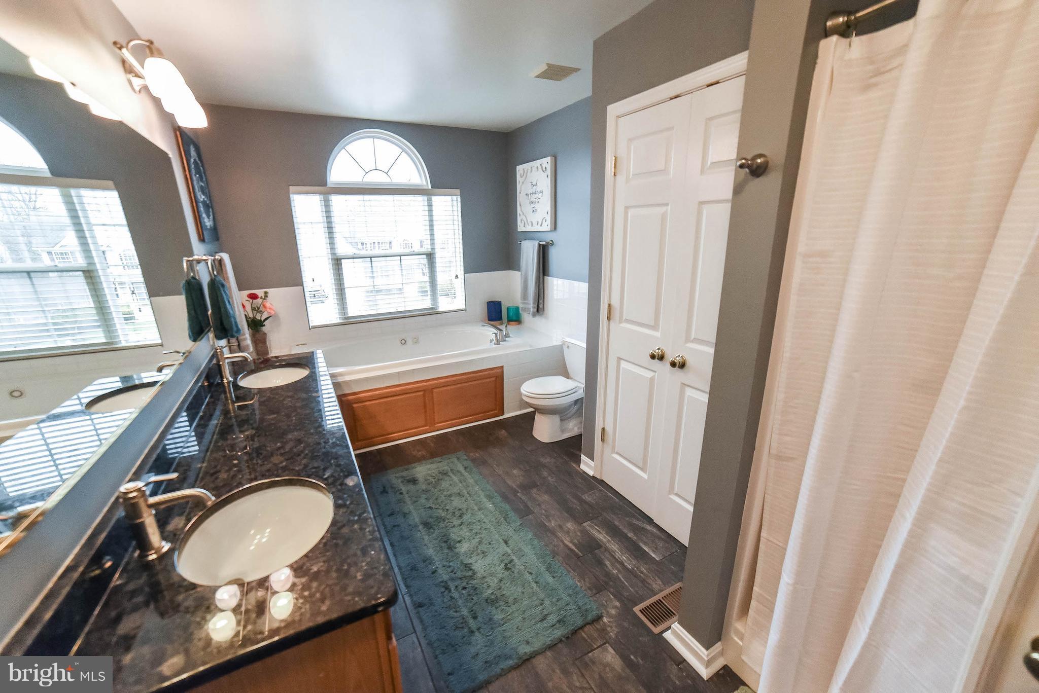 HUNTING QUARTERS - Residential