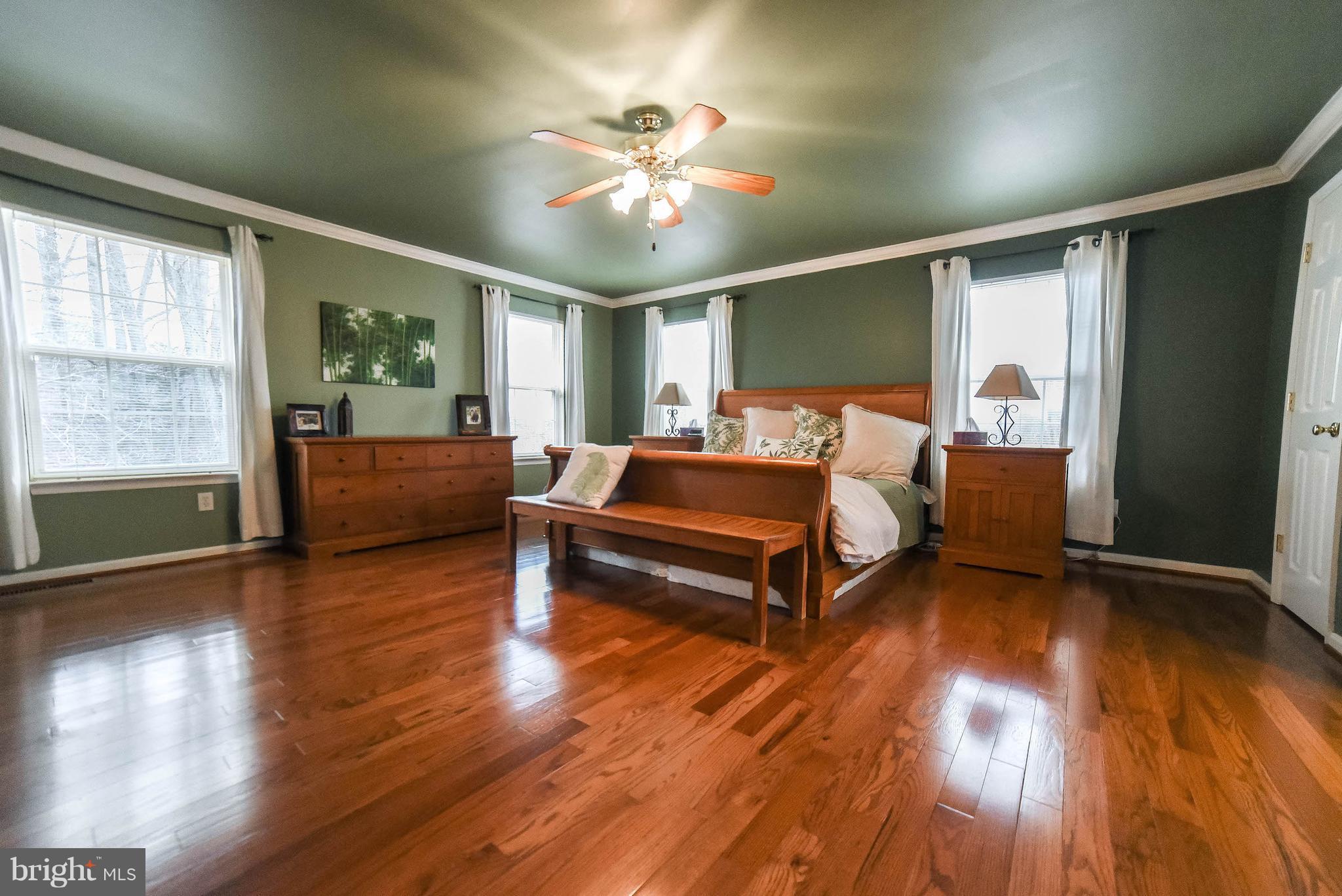 HUNTING QUARTERS - Residential