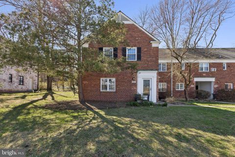 Condo For Sale - 1024 Valley Drive #604<br/> ALEXANDRIA, VA 22302
