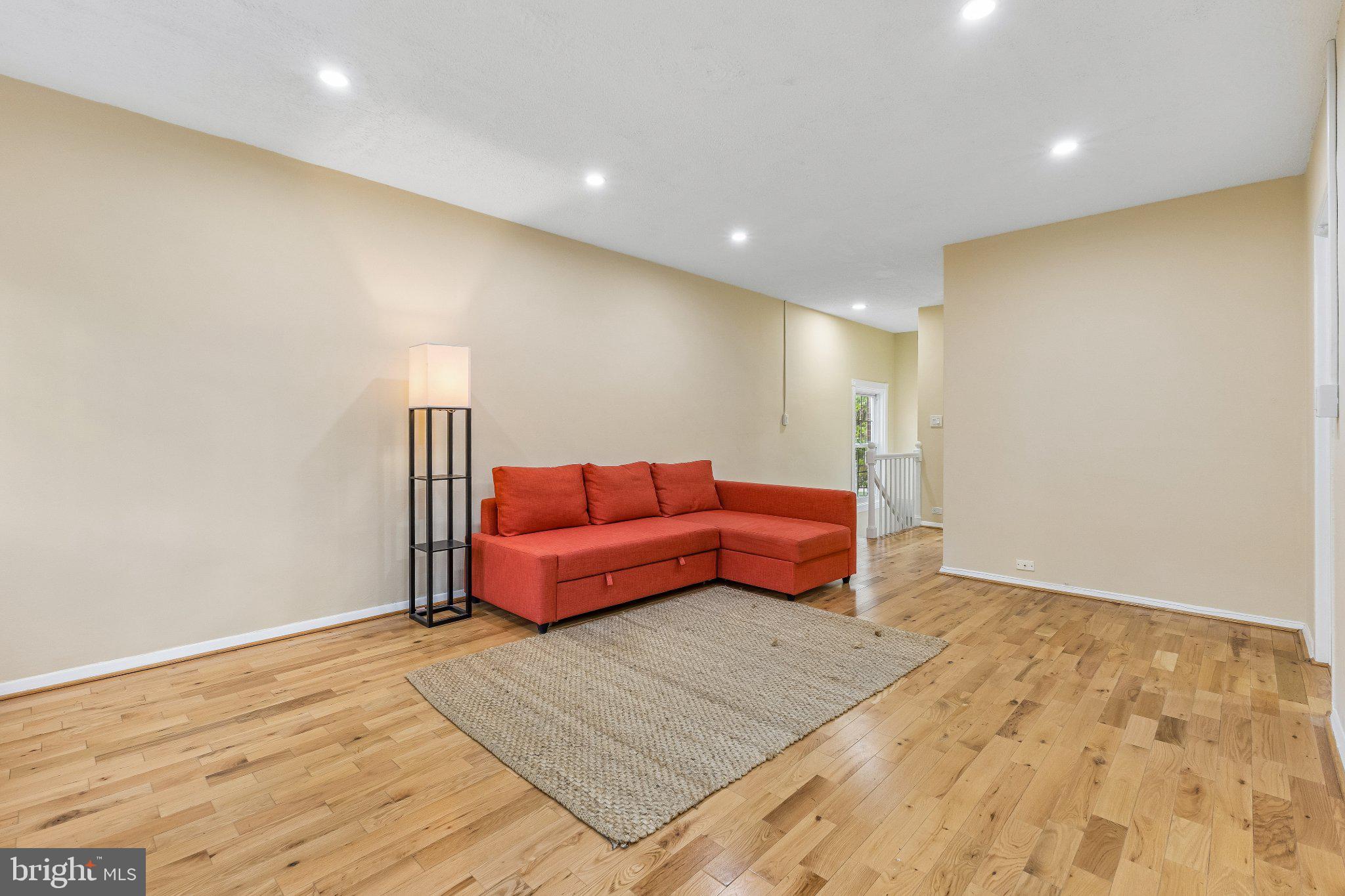 1024 VALLEY DRIVE 604