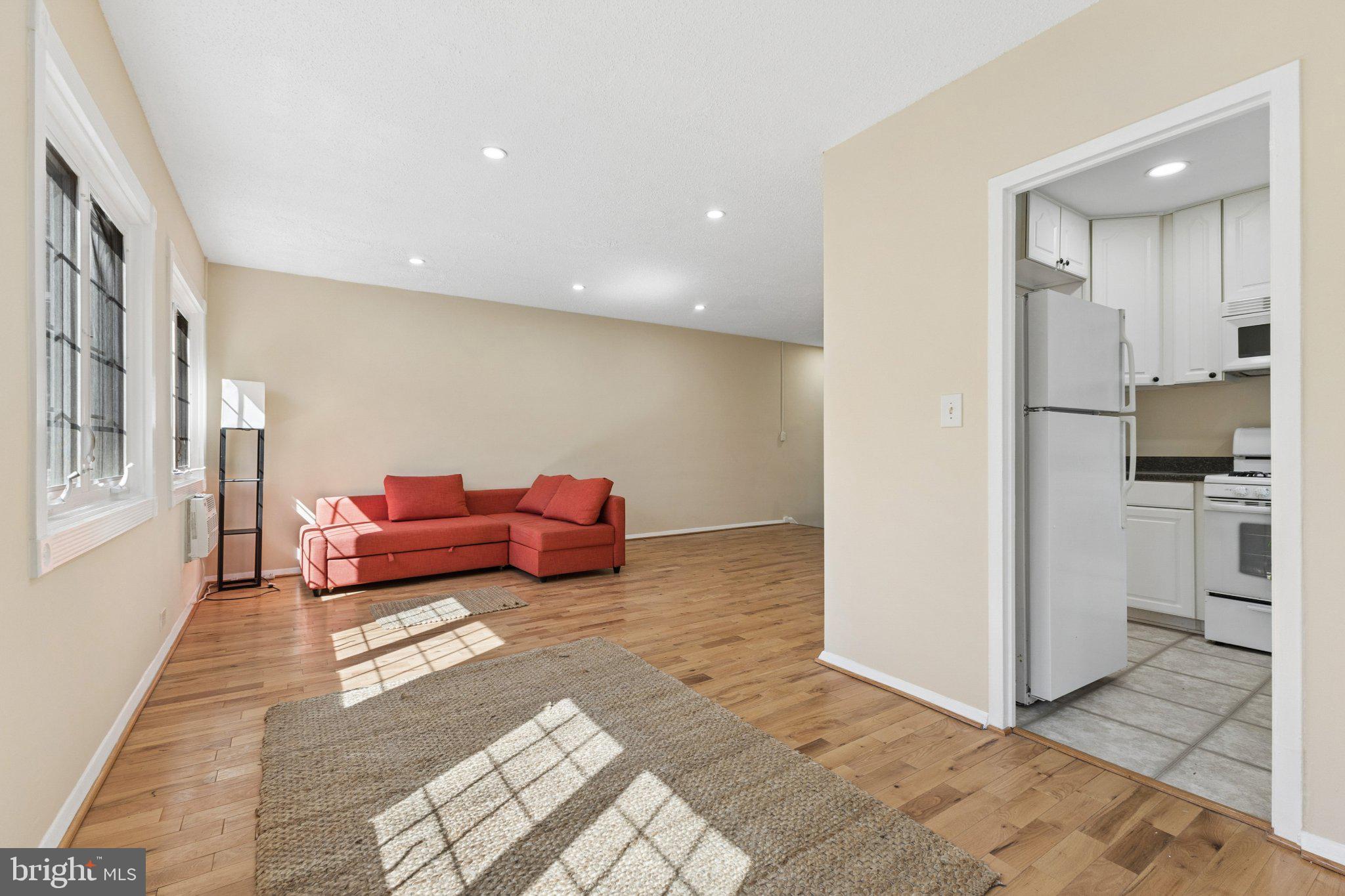 1024 VALLEY DRIVE 604