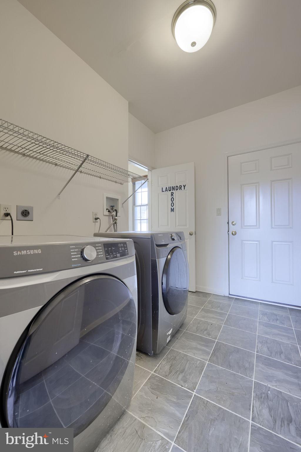 AUTUMN RIDGE - Residential