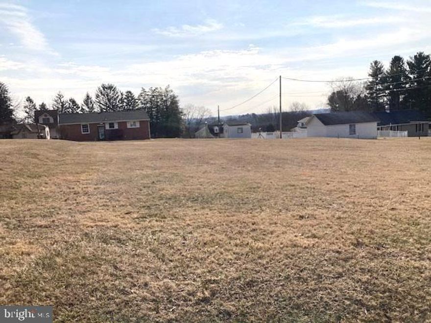 Great location for your next home! This is a gently rolling lot with public water & sewer hookup available.  Its location makes it convenient for out-of-county commuters, shopping, schools and recreational activities. It's just a short walk to restaurants and shops in historic Sykesville. There are 3 additional lots available within close proximity to this one.