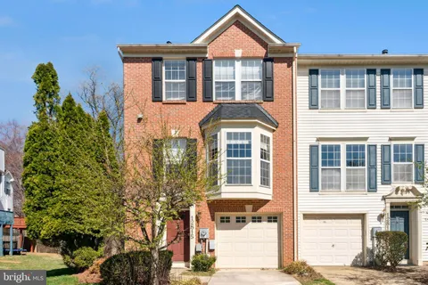12815 Duck Pond Drive Unit 111, Germantown, MD MLS: MDMC2190604