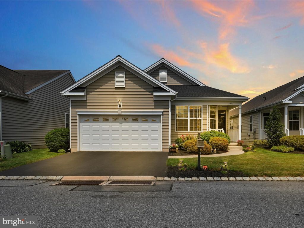 Photo of 1590 Emerson Dr, Mount Joy, PA 17552 (MLS # PALA2040730)