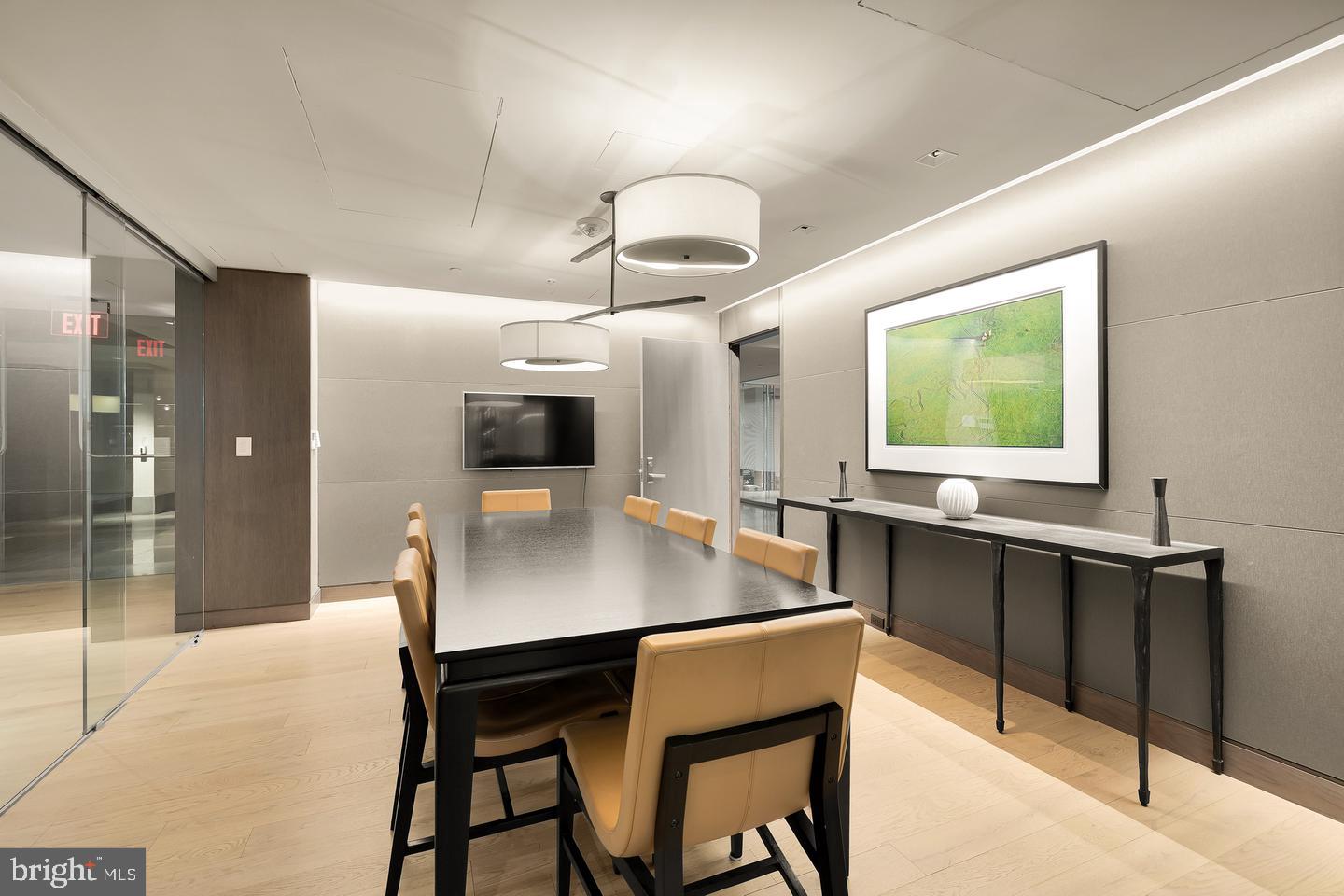 WEST END - Residential