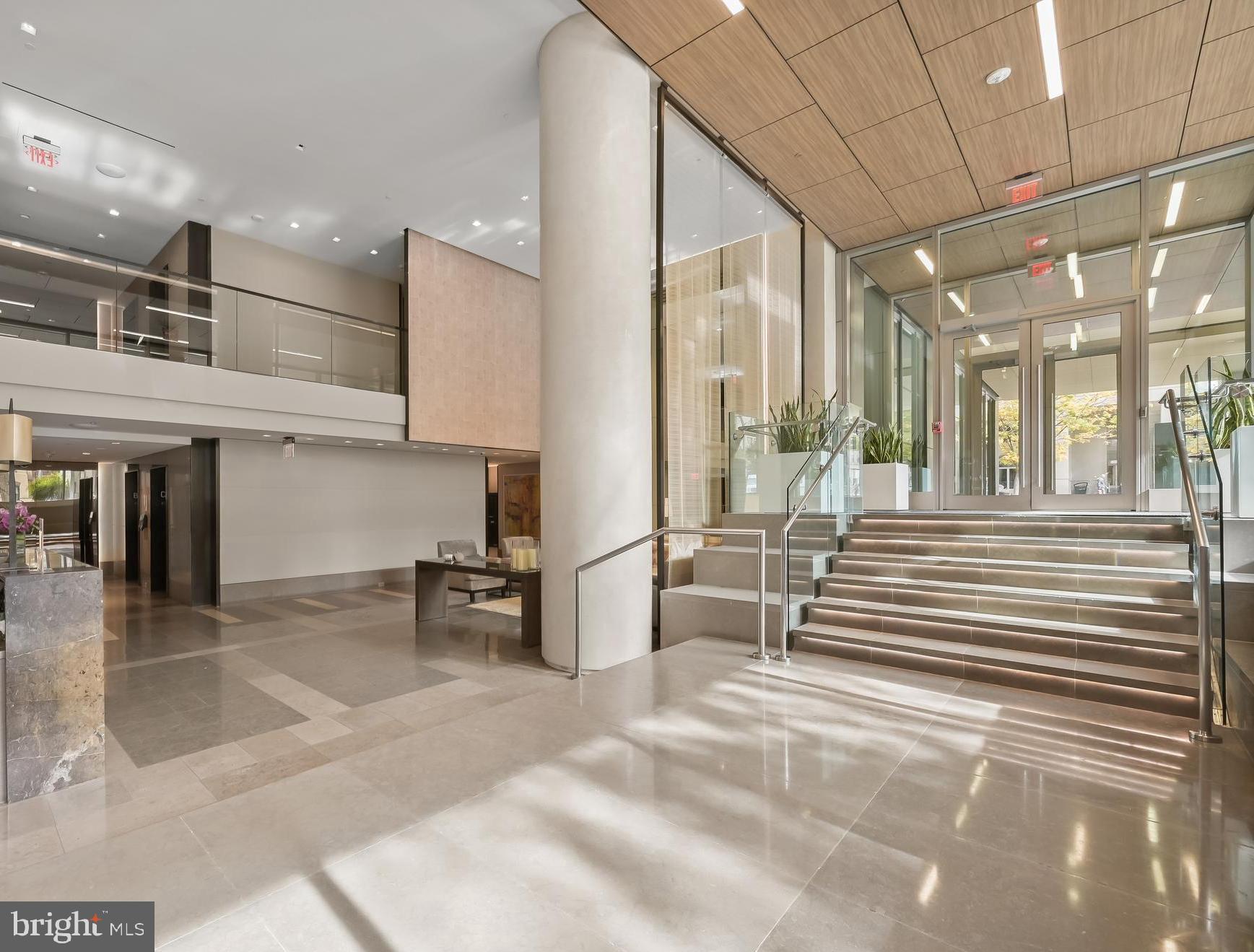 WEST END - Residential