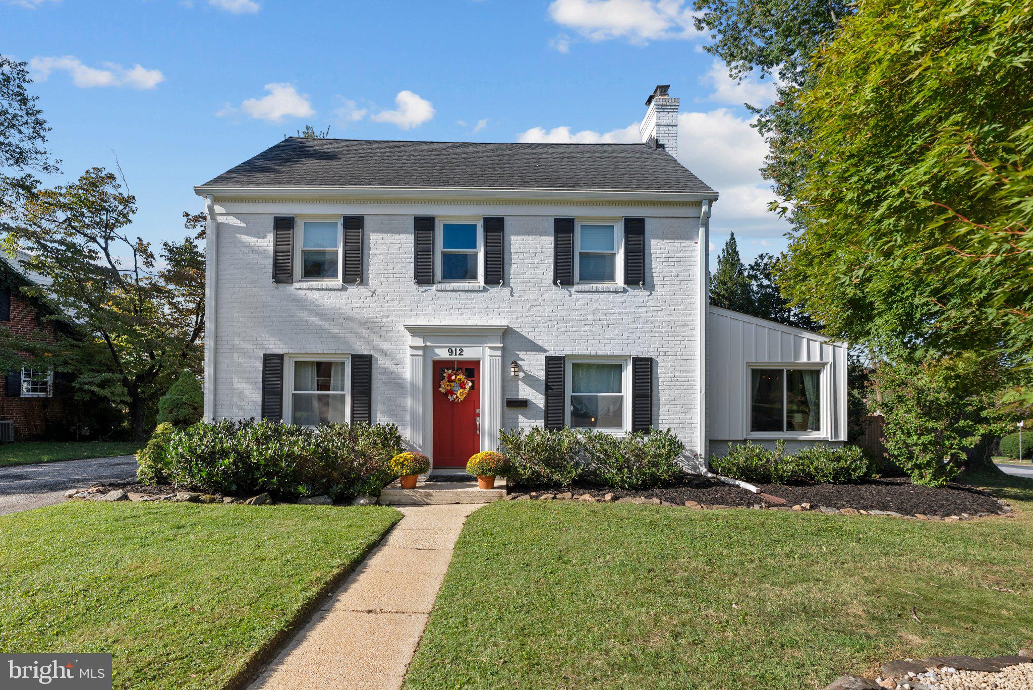 912 LOCUSTVALE ROAD