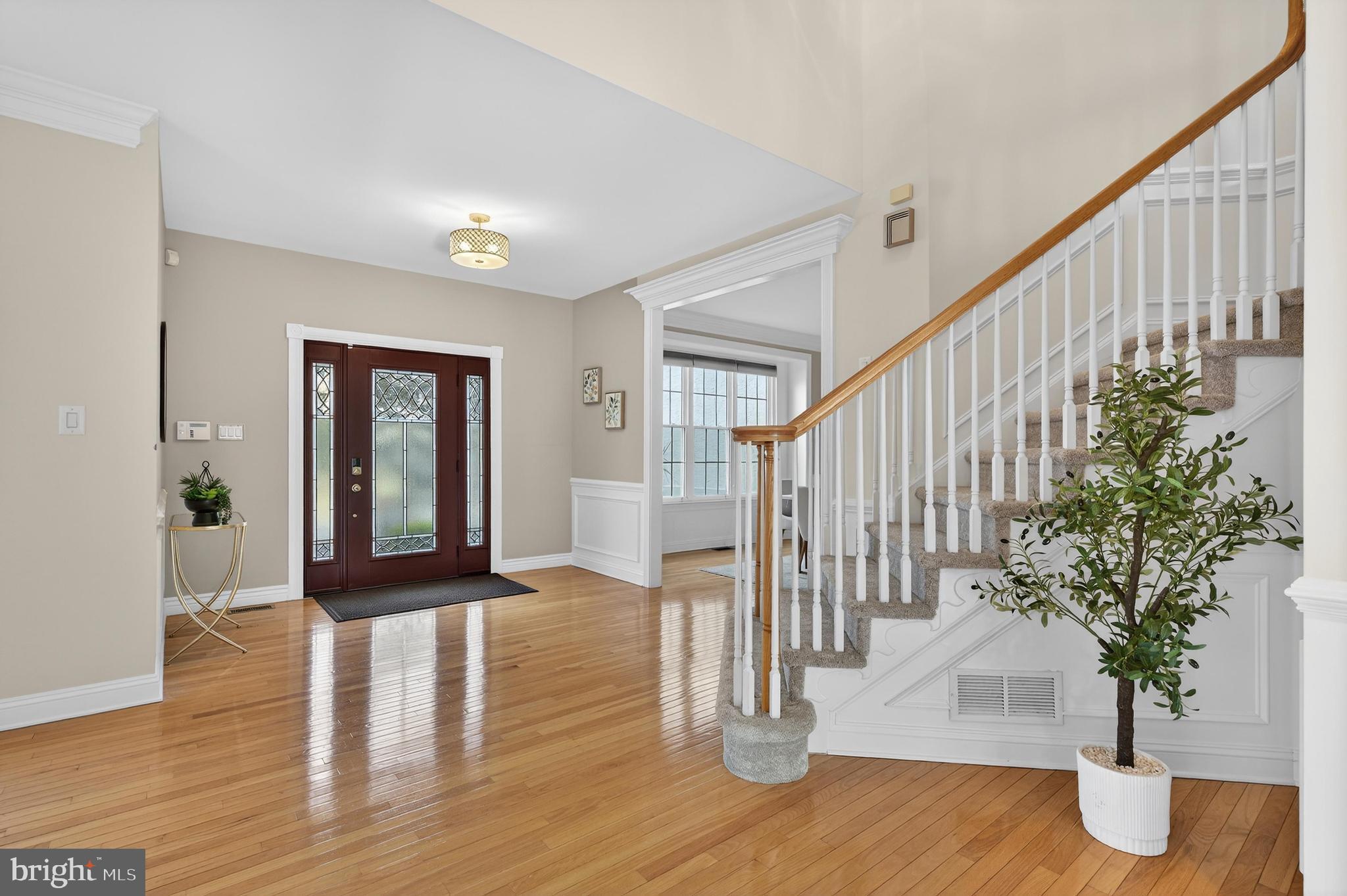 11 ROLLING GLEN COURT