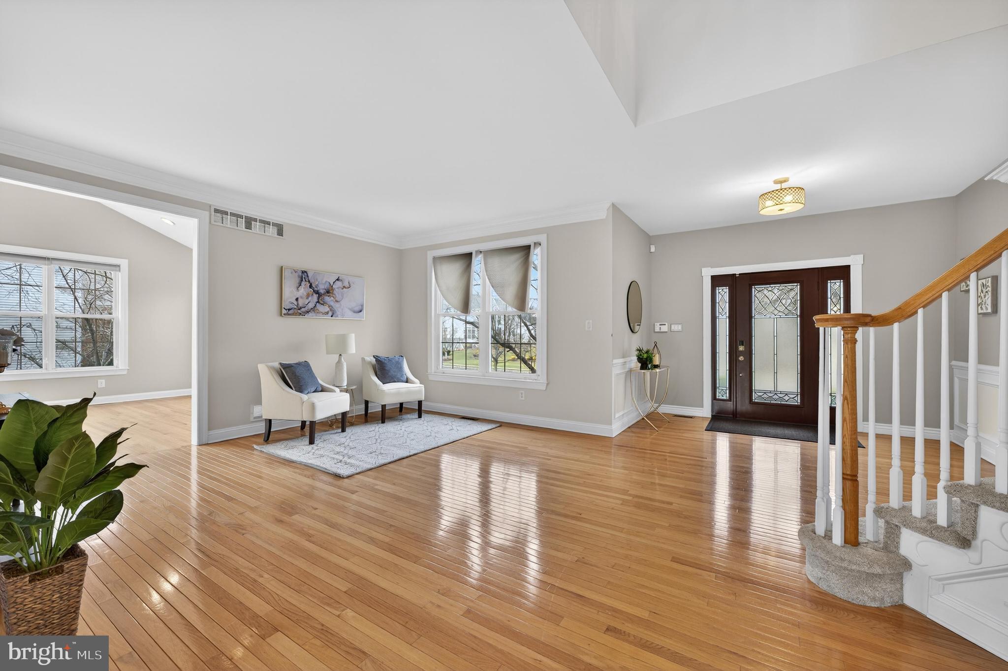 11 ROLLING GLEN COURT