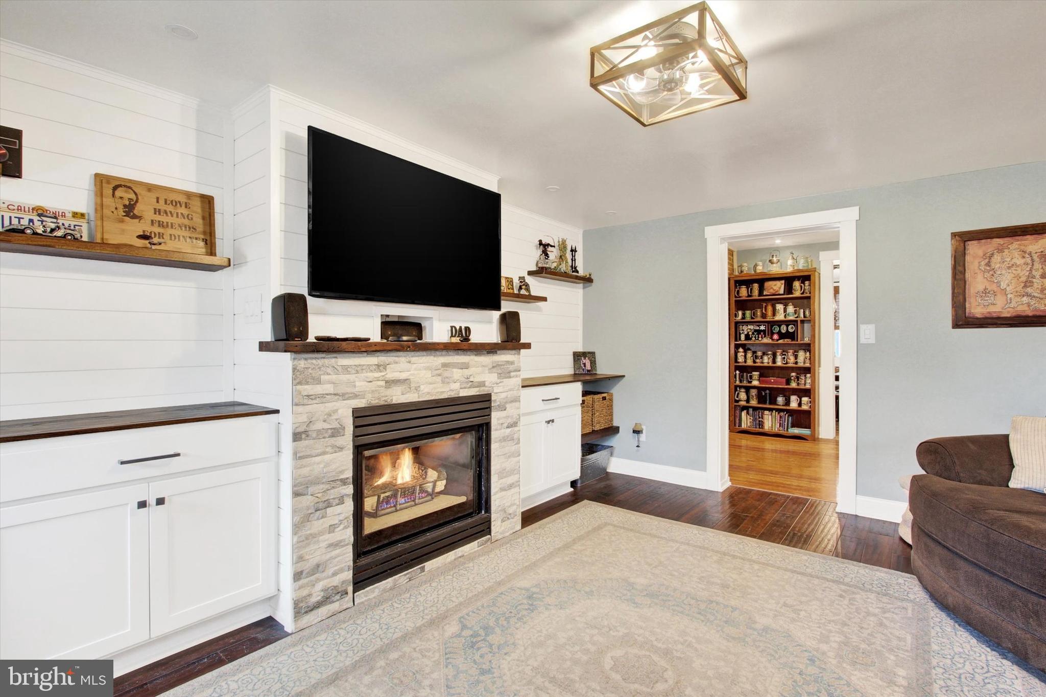 115 N WASHINGTON STREET