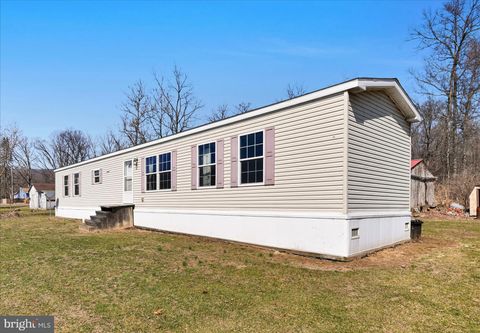 Mobile Home For Sale - 571 Schubert Road<br/> Berks County, BETHEL, PA 19507