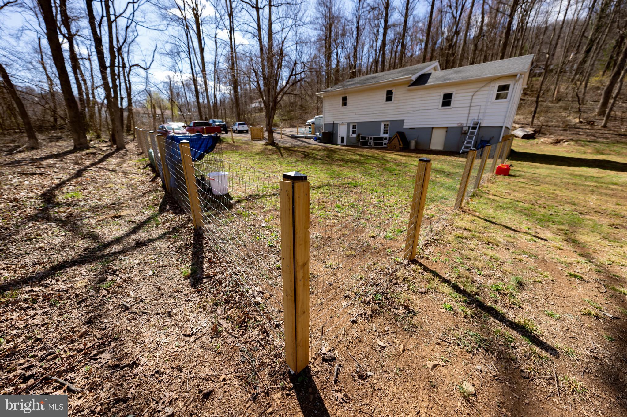 LAKE FRONT ROYAL - Residential