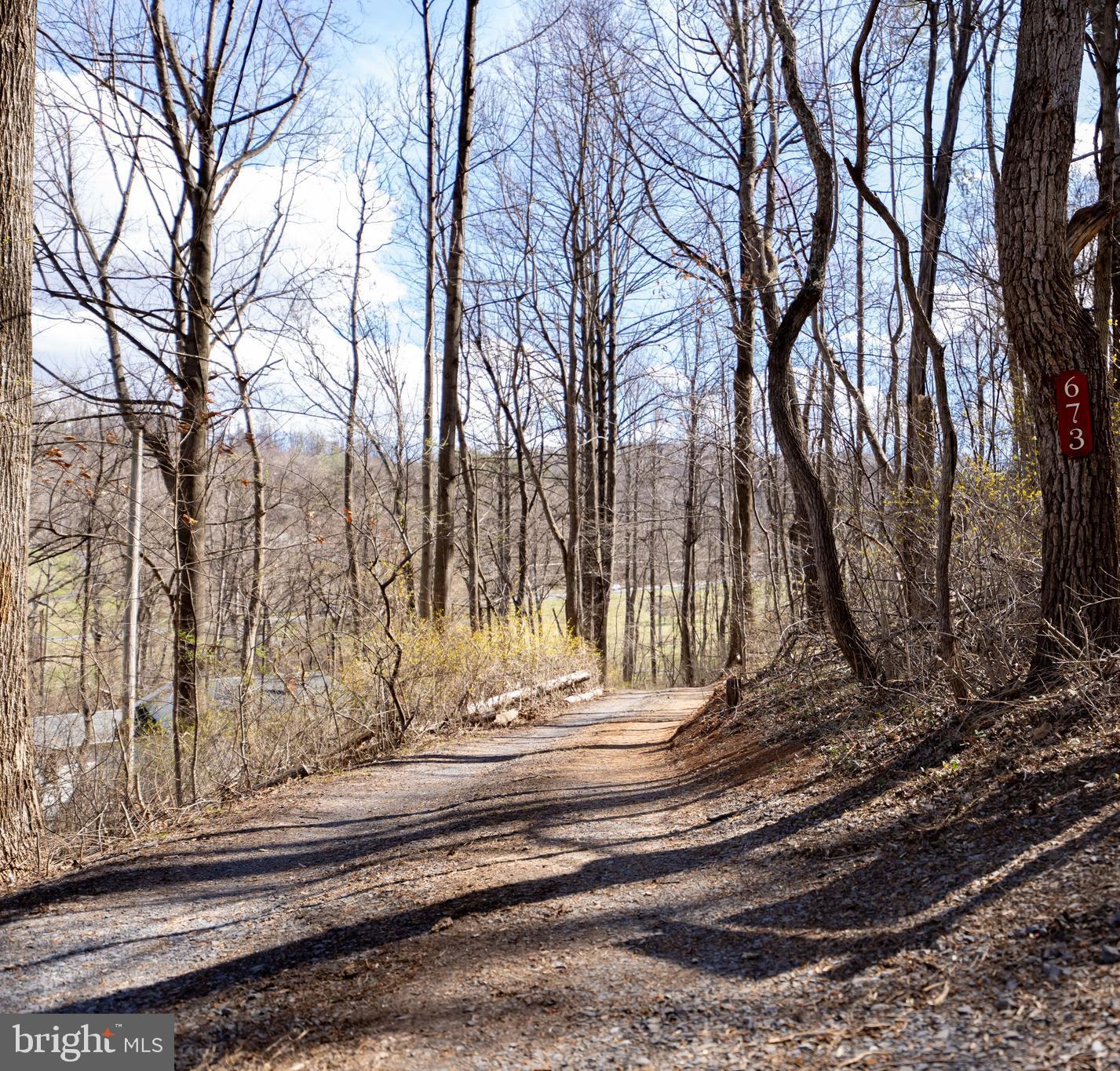 LAKE FRONT ROYAL - Residential