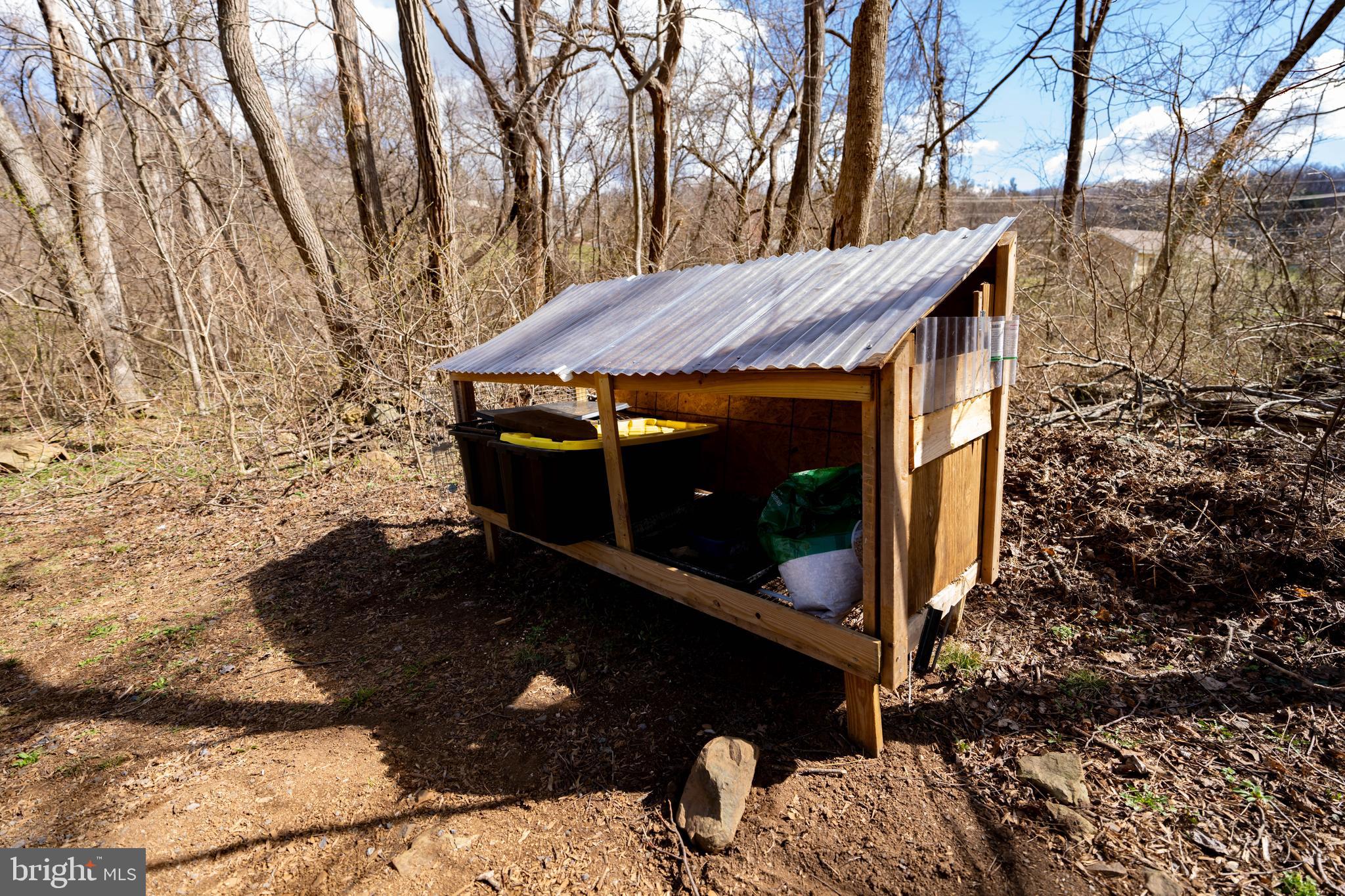 LAKE FRONT ROYAL - Residential