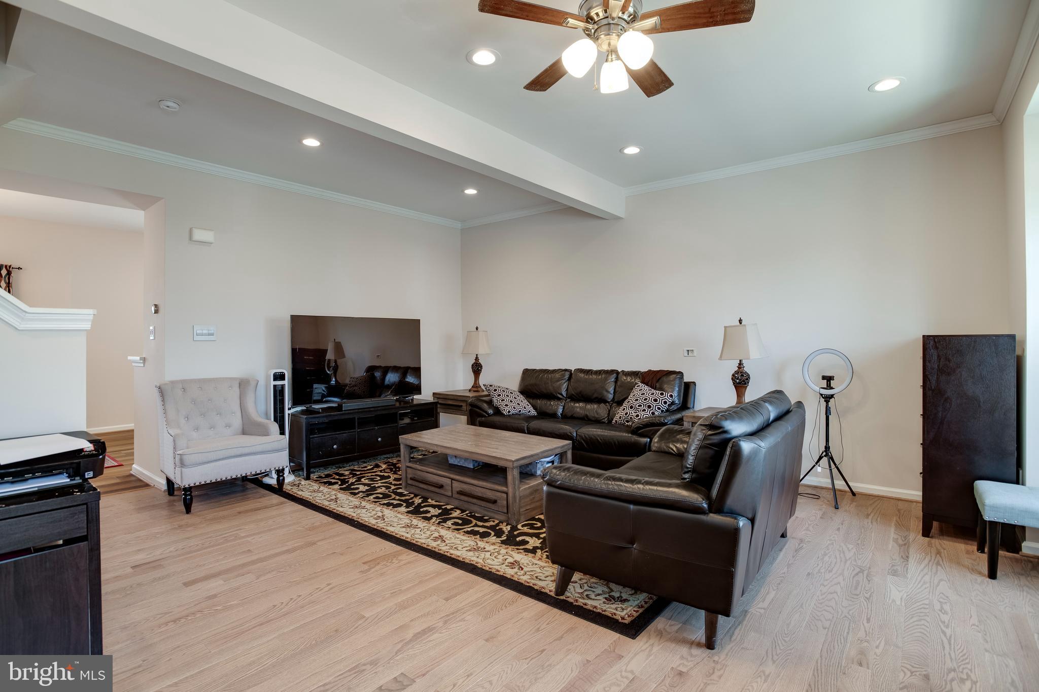 SEVEN HILLS - Residential