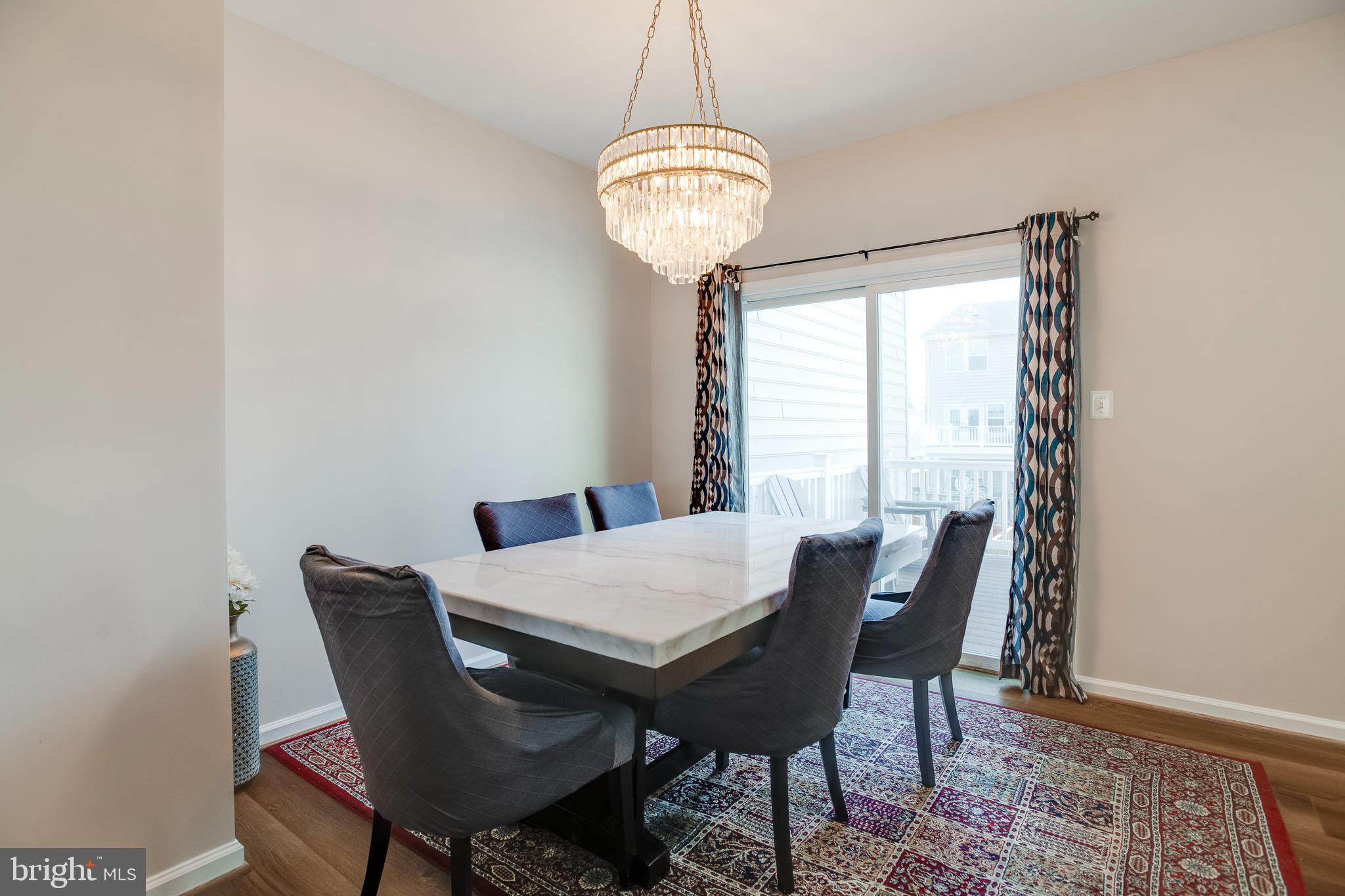 SEVEN HILLS - Residential