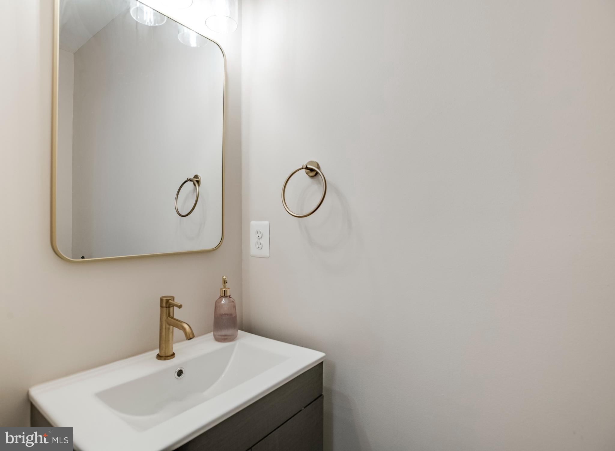 SEVEN HILLS - Residential