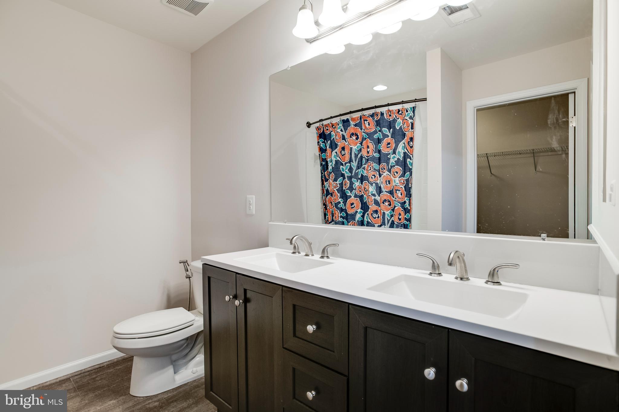 SEVEN HILLS - Residential
