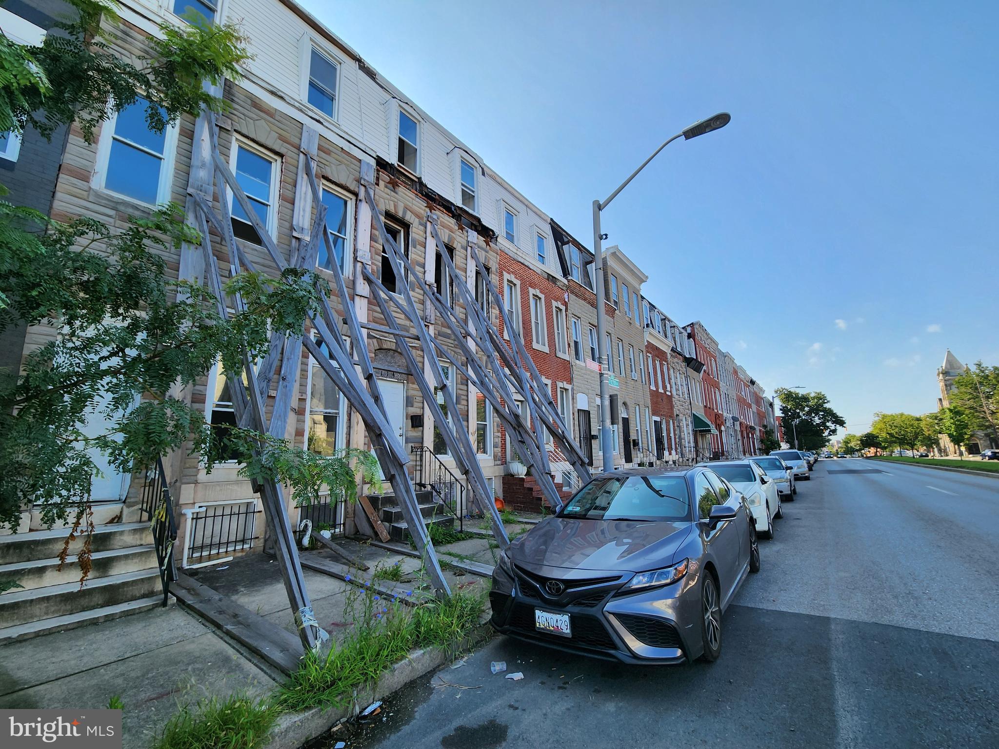 1145 N FULTON AVENUE