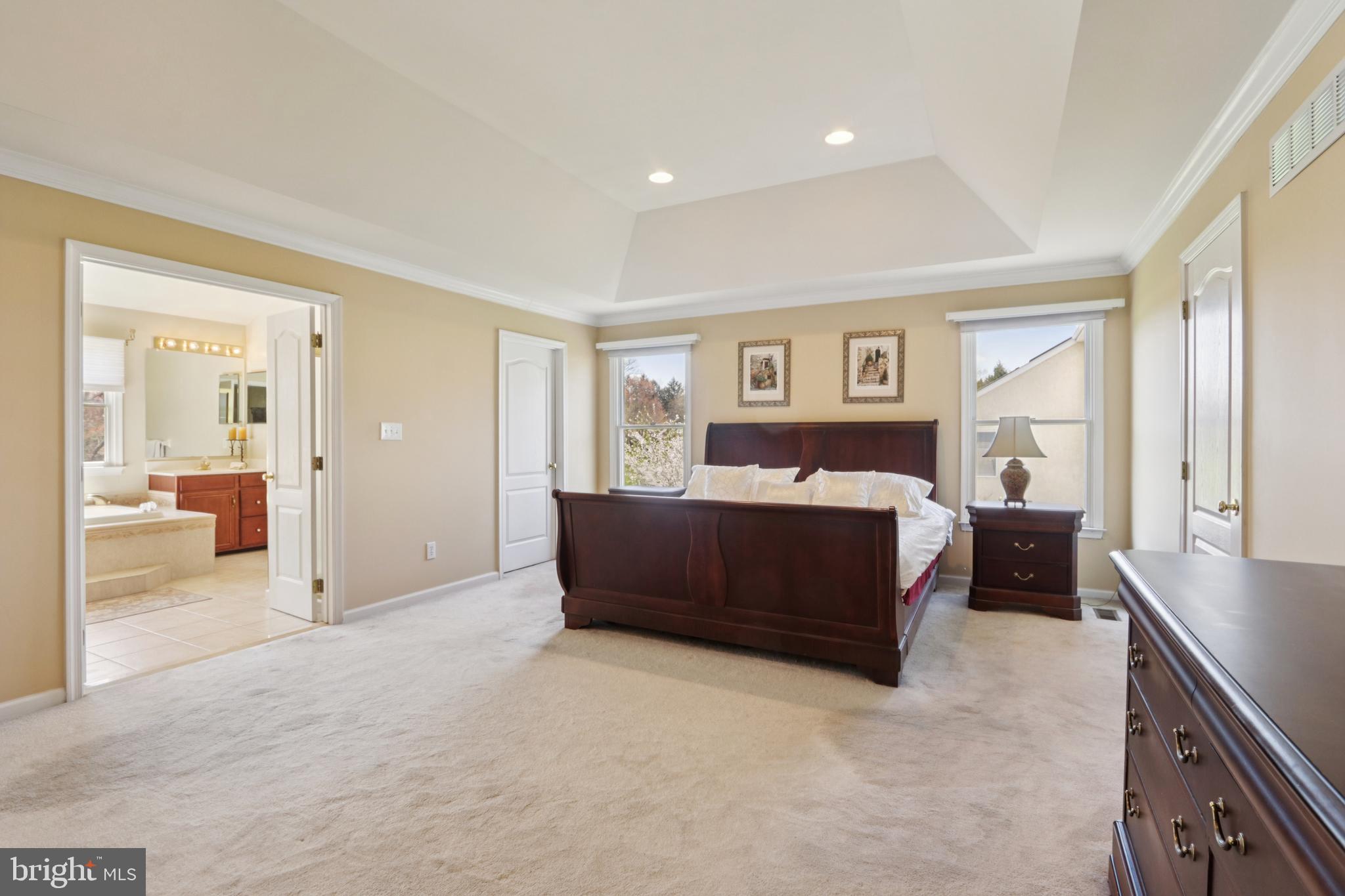 NORTHAMPTON CREST - Residential