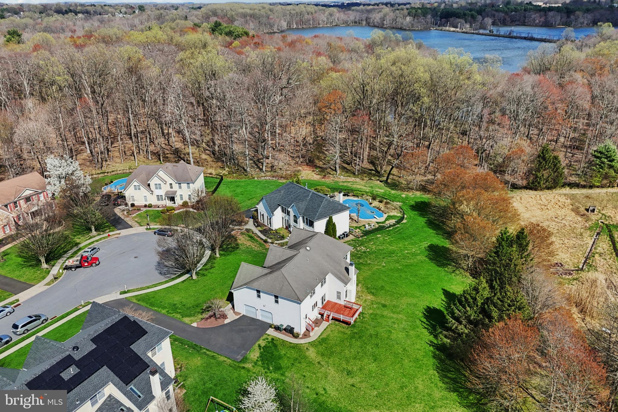 NORTHAMPTON CREST - Residential