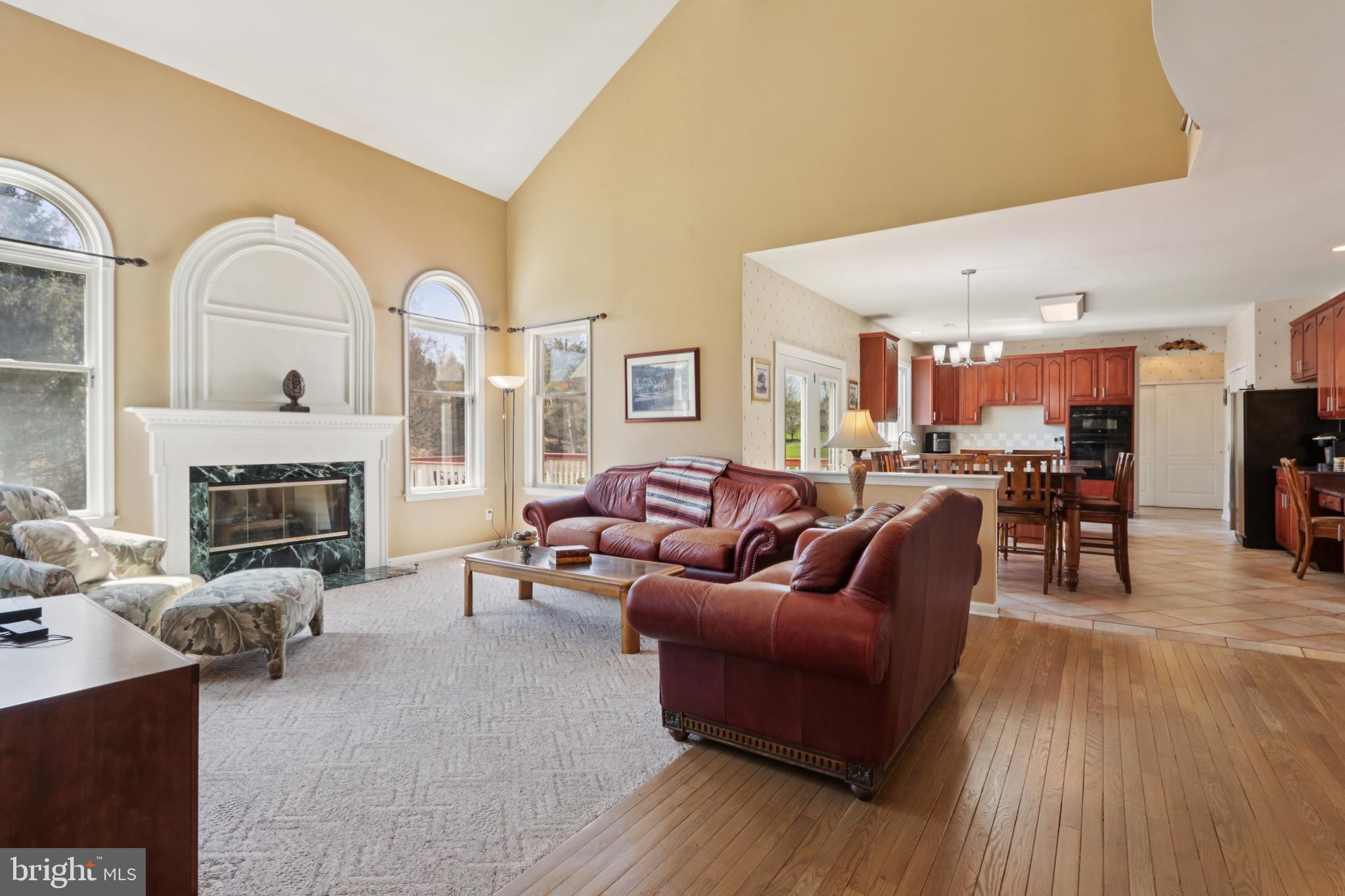 NORTHAMPTON CREST - Residential