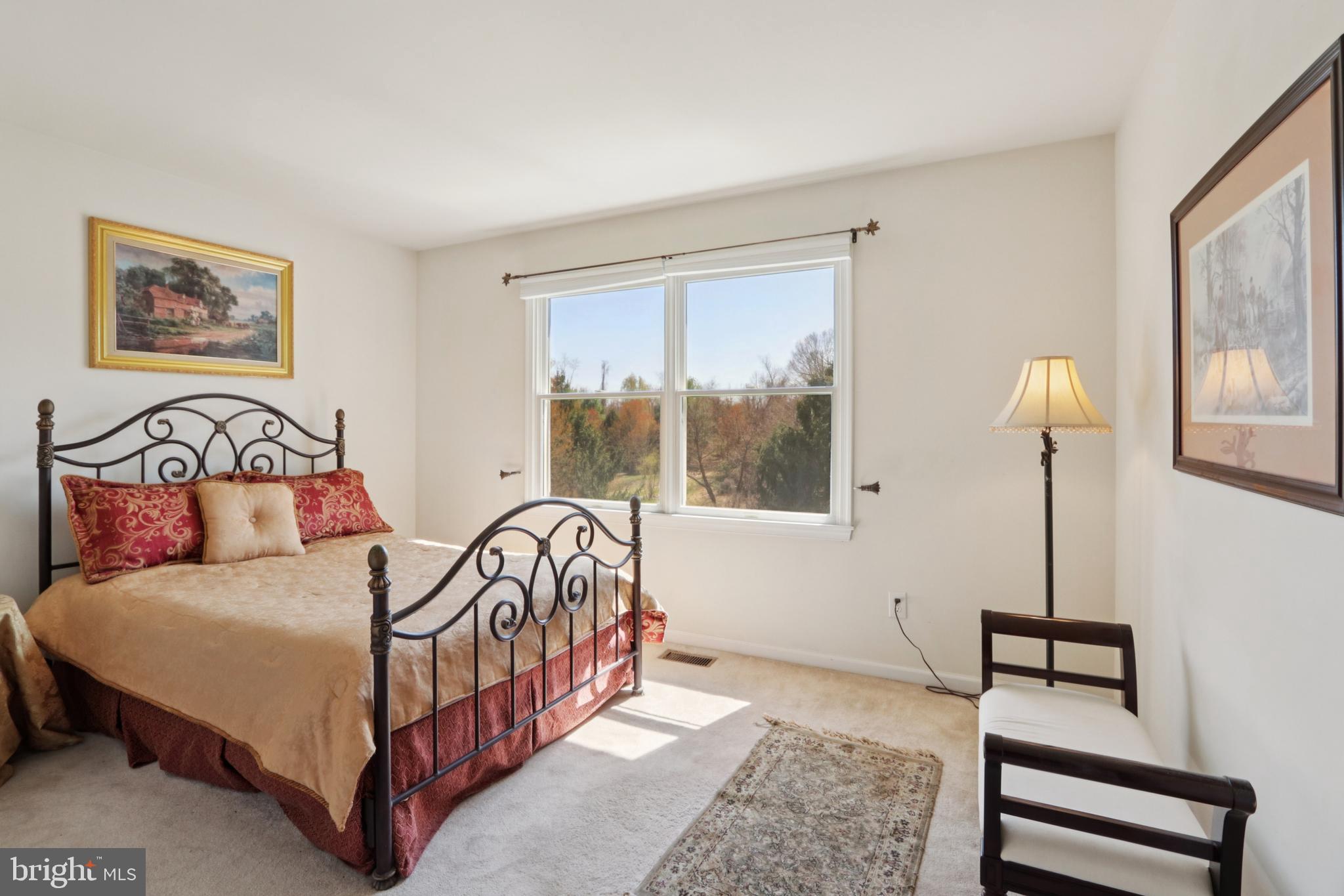 NORTHAMPTON CREST - Residential