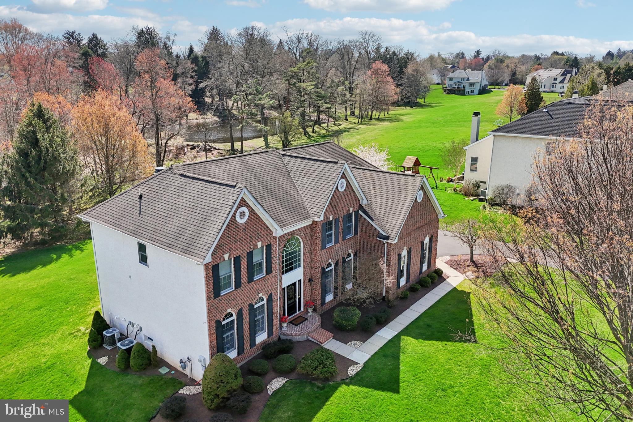 NORTHAMPTON CREST - Residential