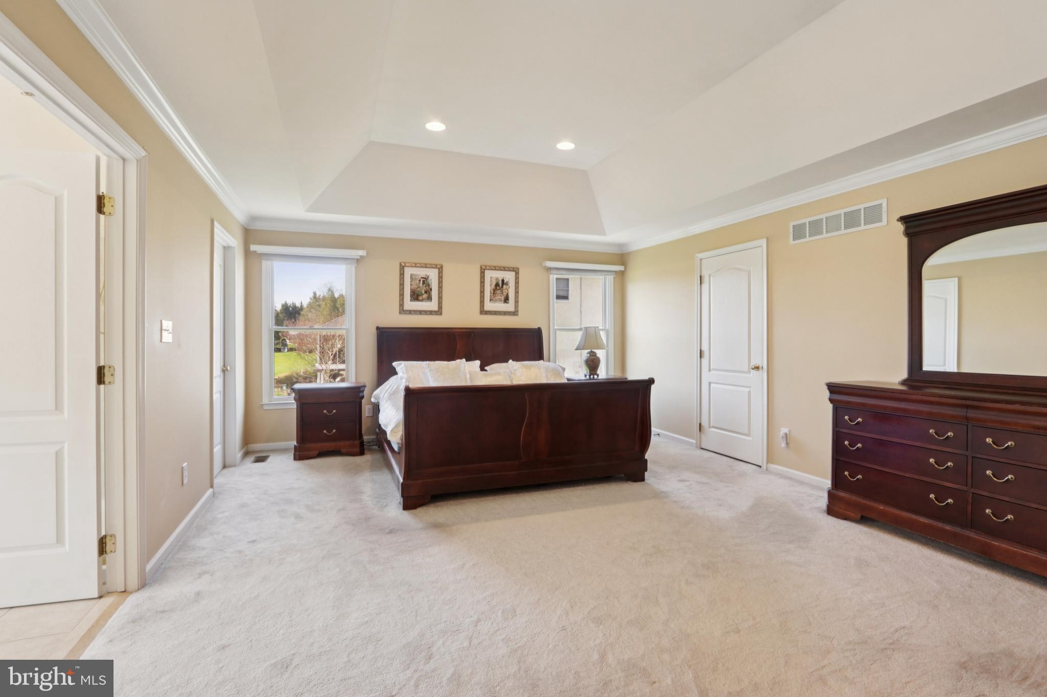 NORTHAMPTON CREST - Residential