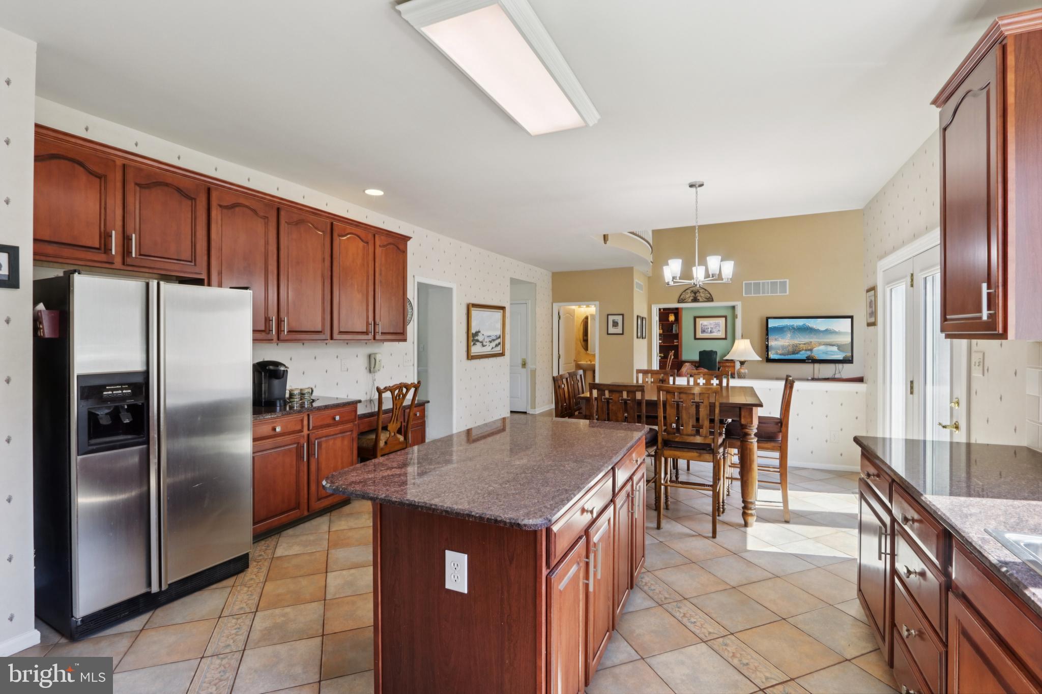 NORTHAMPTON CREST - Residential