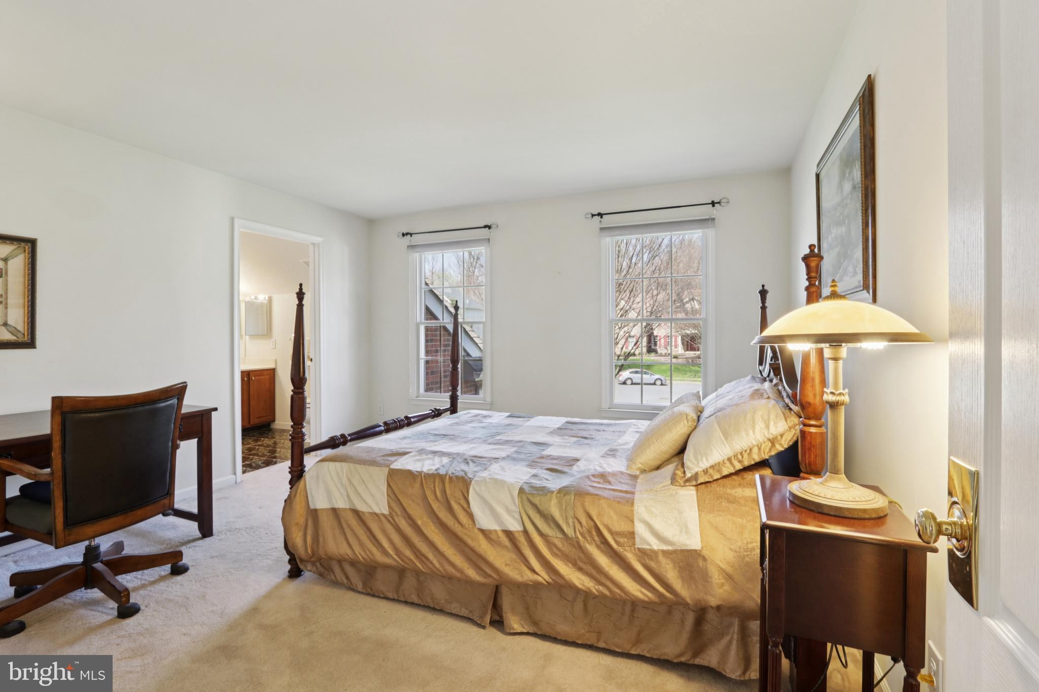 NORTHAMPTON CREST - Residential