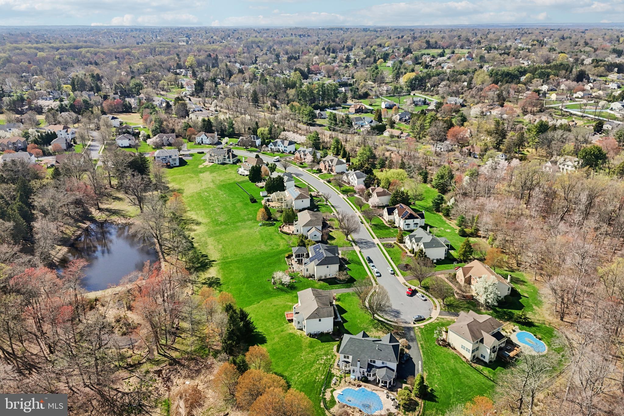 NORTHAMPTON CREST - Residential