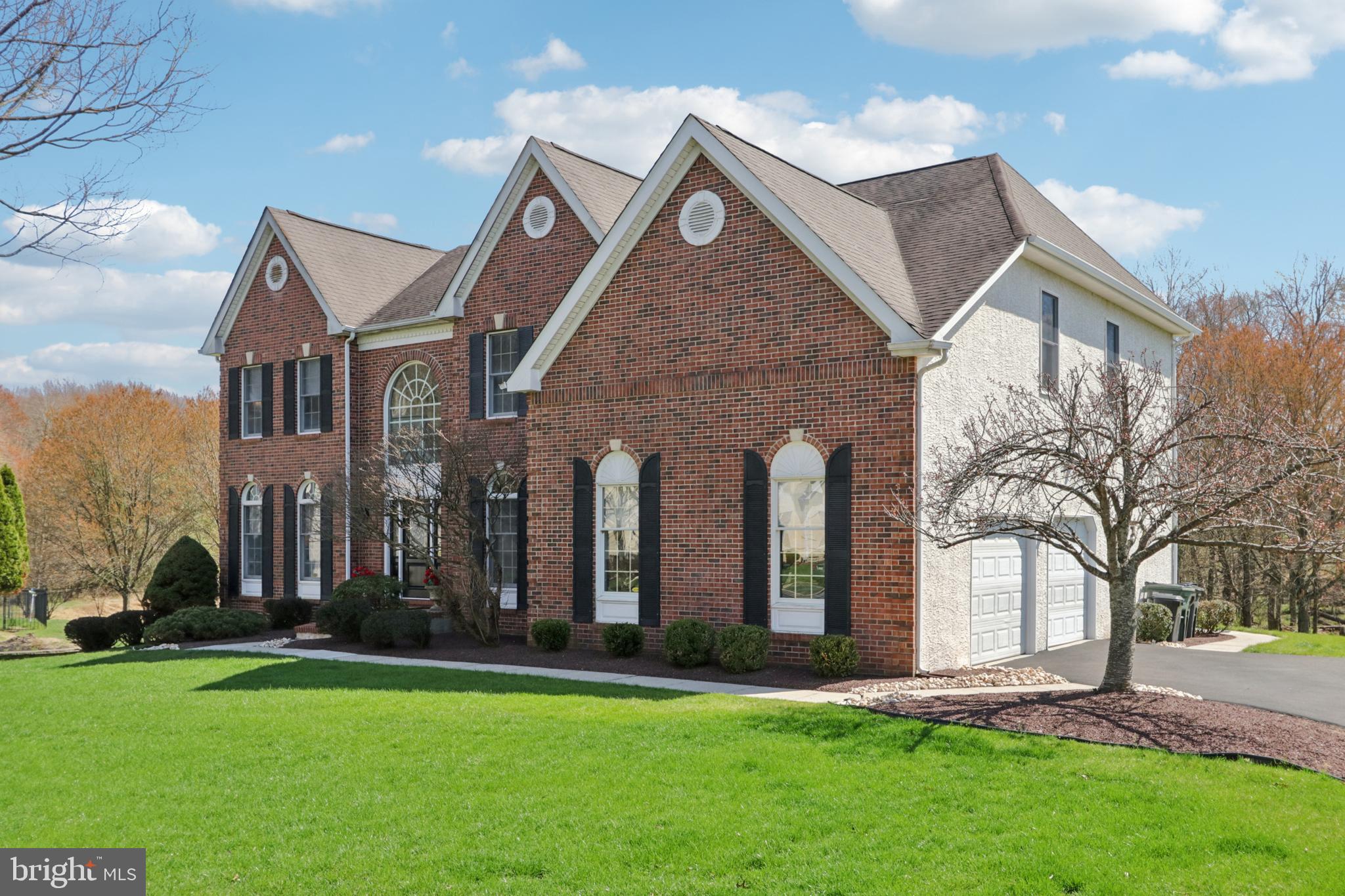 NORTHAMPTON CREST - Residential