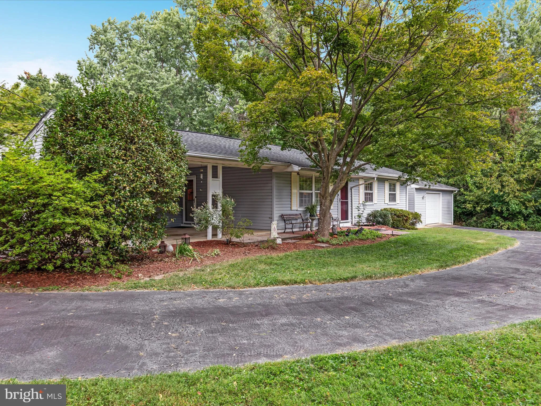 Alexandria, Virginia 22309, United States, 3 Bedrooms Bedrooms, ,2 BathroomsBathrooms,Residential,Pending,205170