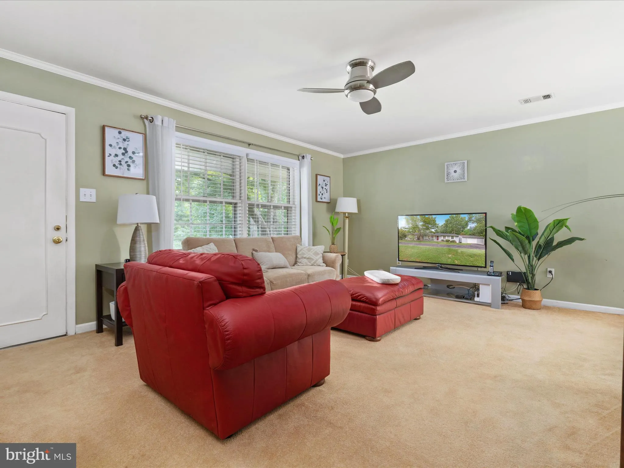 Alexandria, Virginia 22309, United States, 3 Bedrooms Bedrooms, ,2 BathroomsBathrooms,Residential,Pending,205170