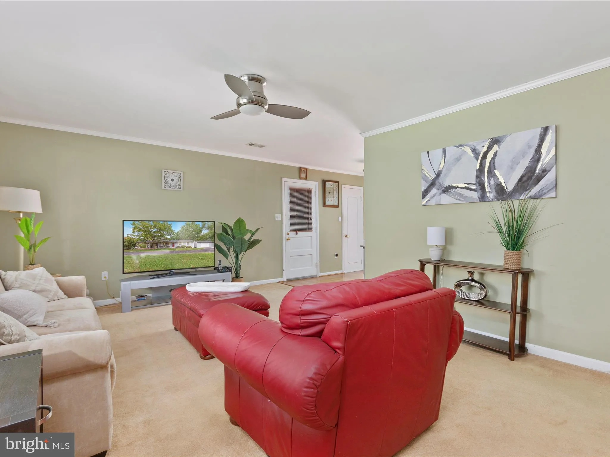 Alexandria, Virginia 22309, United States, 3 Bedrooms Bedrooms, ,2 BathroomsBathrooms,Residential,Pending,205170