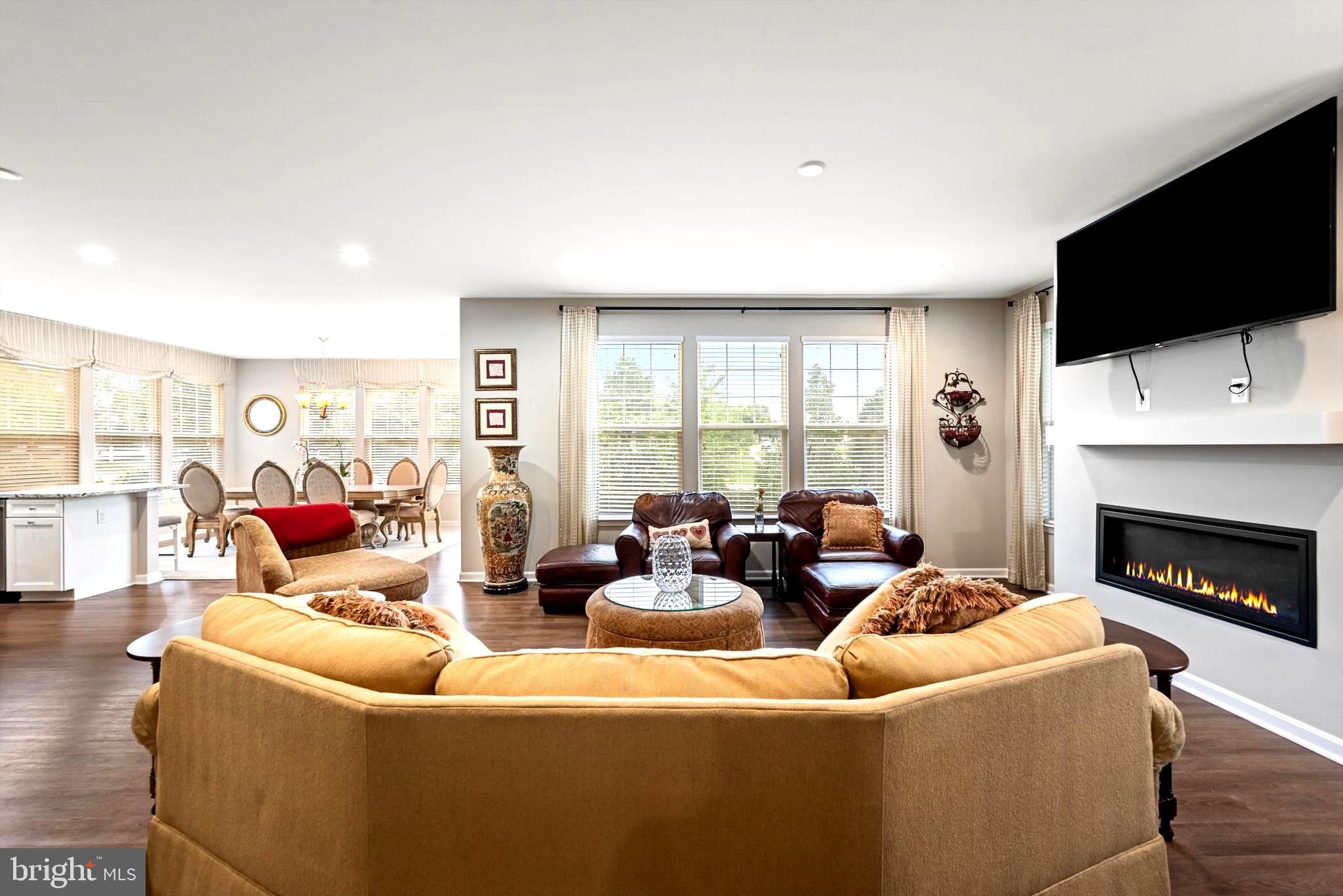 LELAND STATION - NORTH - Residential