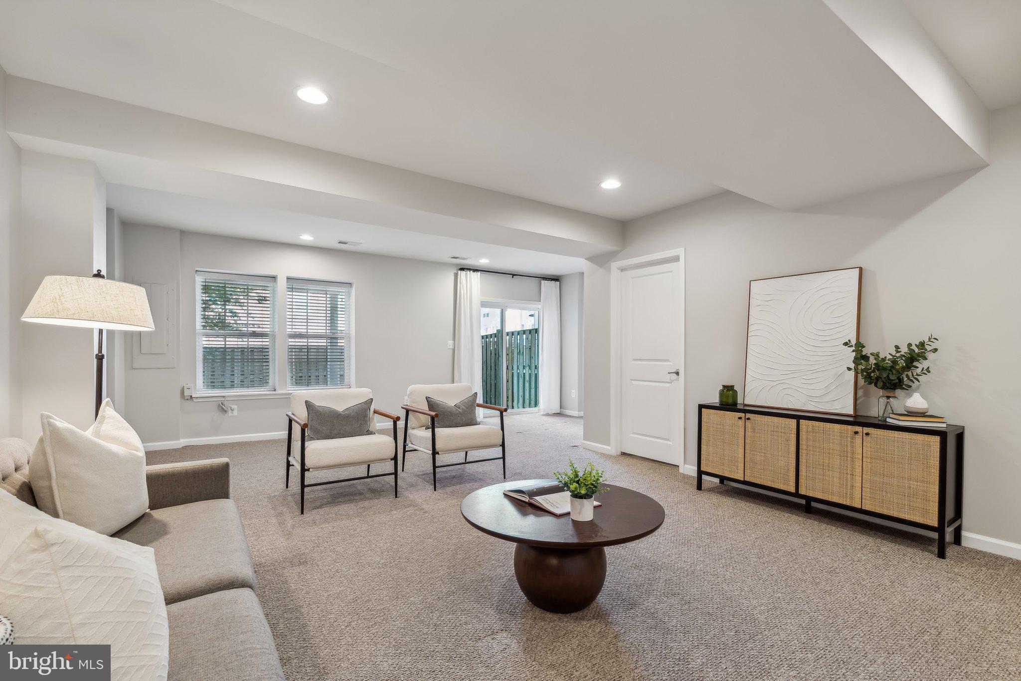 SEVEN HILLS - Residential