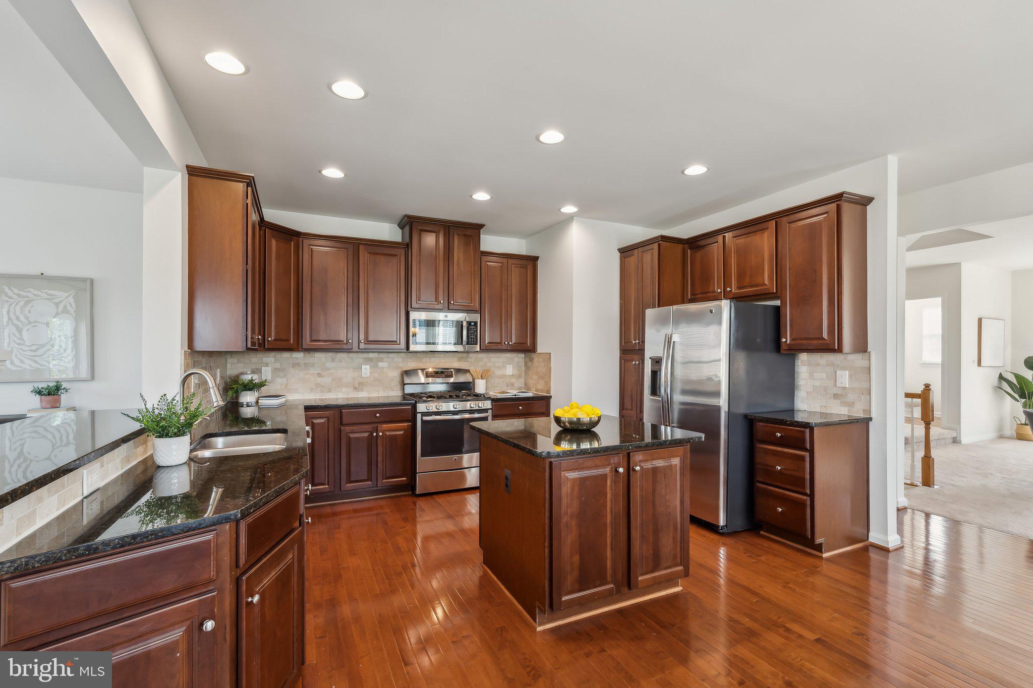 SEVEN HILLS - Residential