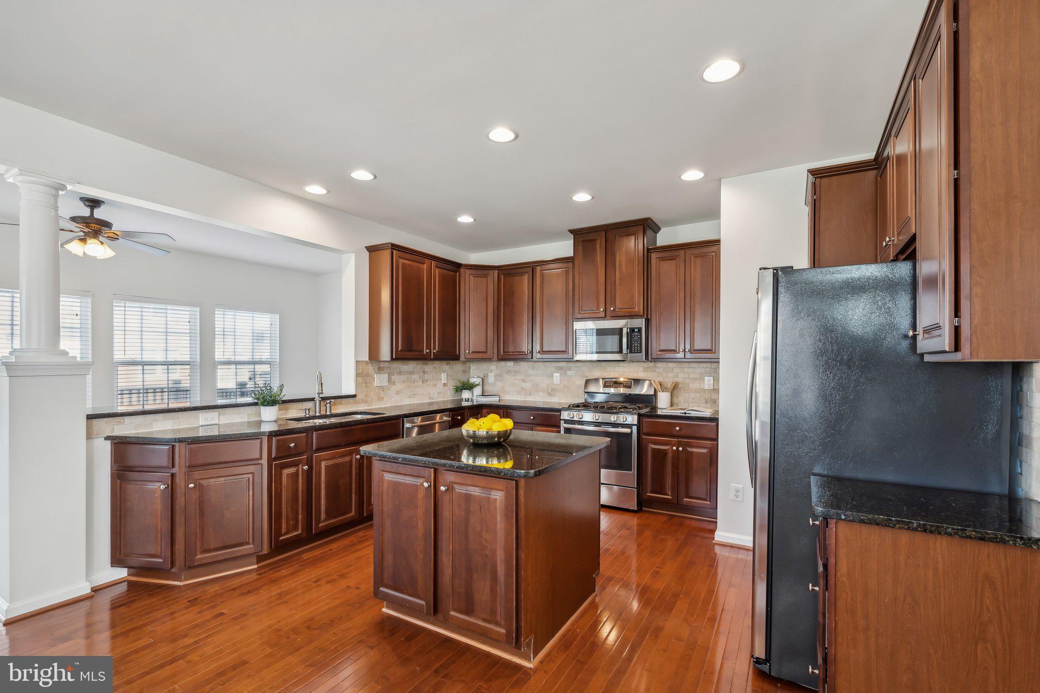 SEVEN HILLS - Residential