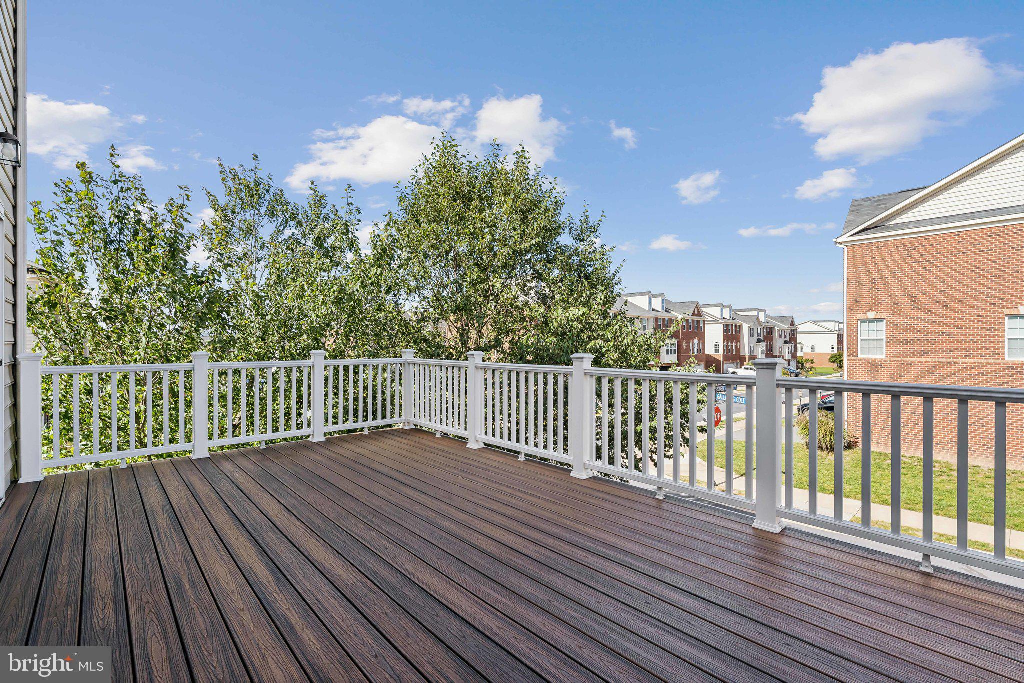 SEVEN HILLS - Residential