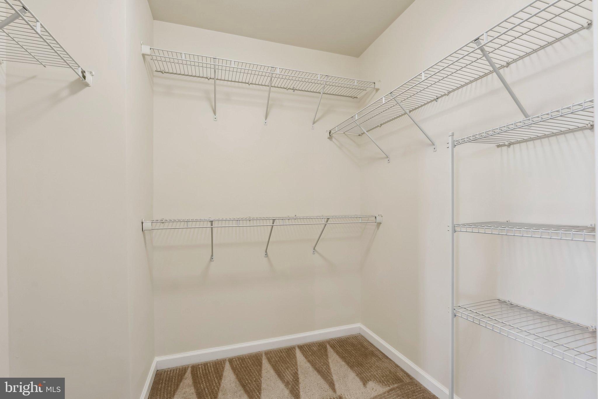 SEVEN HILLS - Residential