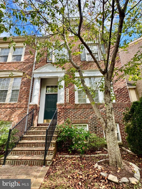 Townhouse For Rent - 23517 Gardenside Place<br/> CLARKSBURG, MD 20871