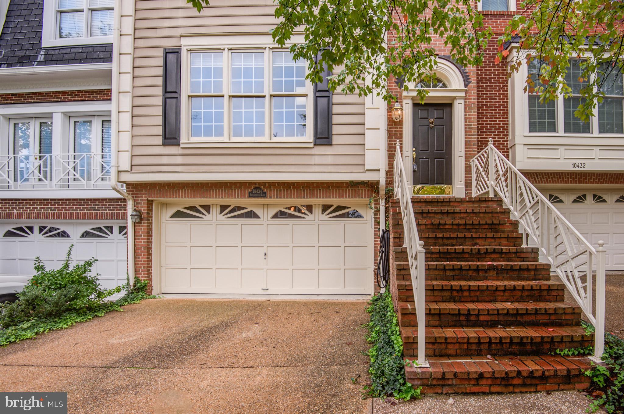 COURTHOUSE SQUARE - Residential