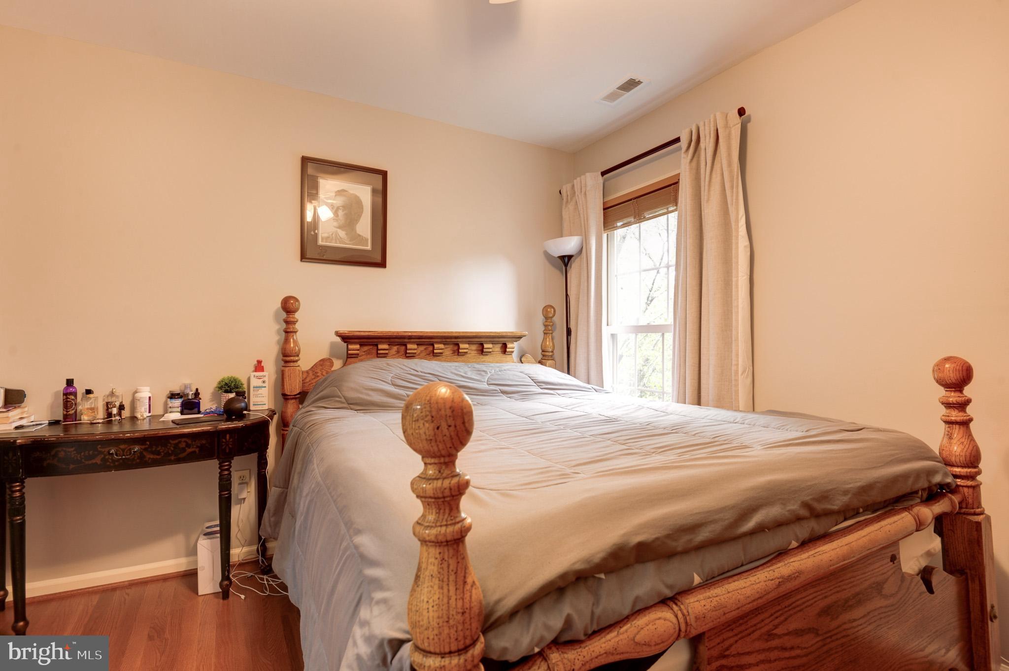 COURTHOUSE SQUARE - Residential